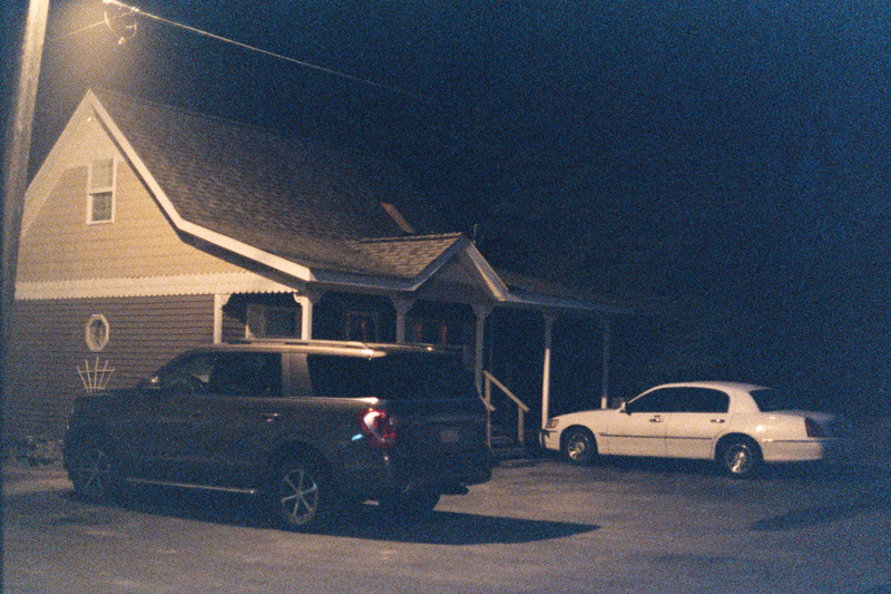 Illustration for article titled So I tried shooting Natura1600 at dusk/night